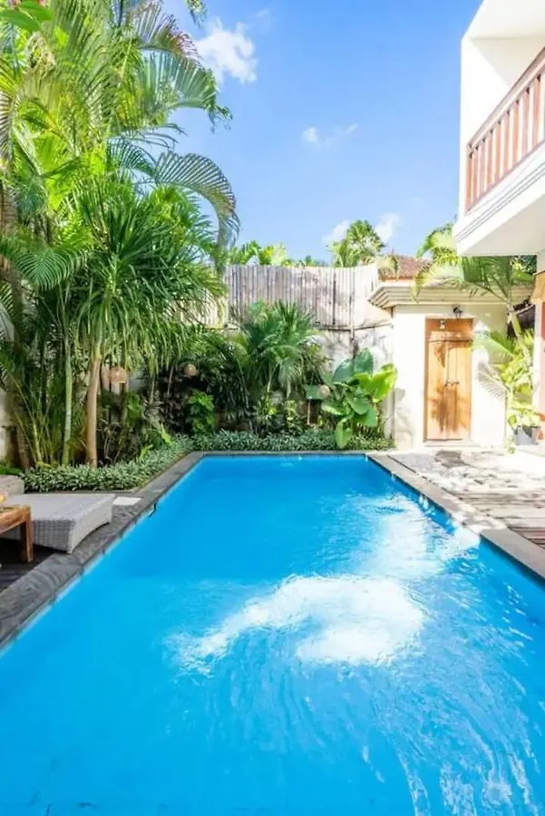Prada Living Private Villas Seminyak - 2&3Br Σεμινιάκ