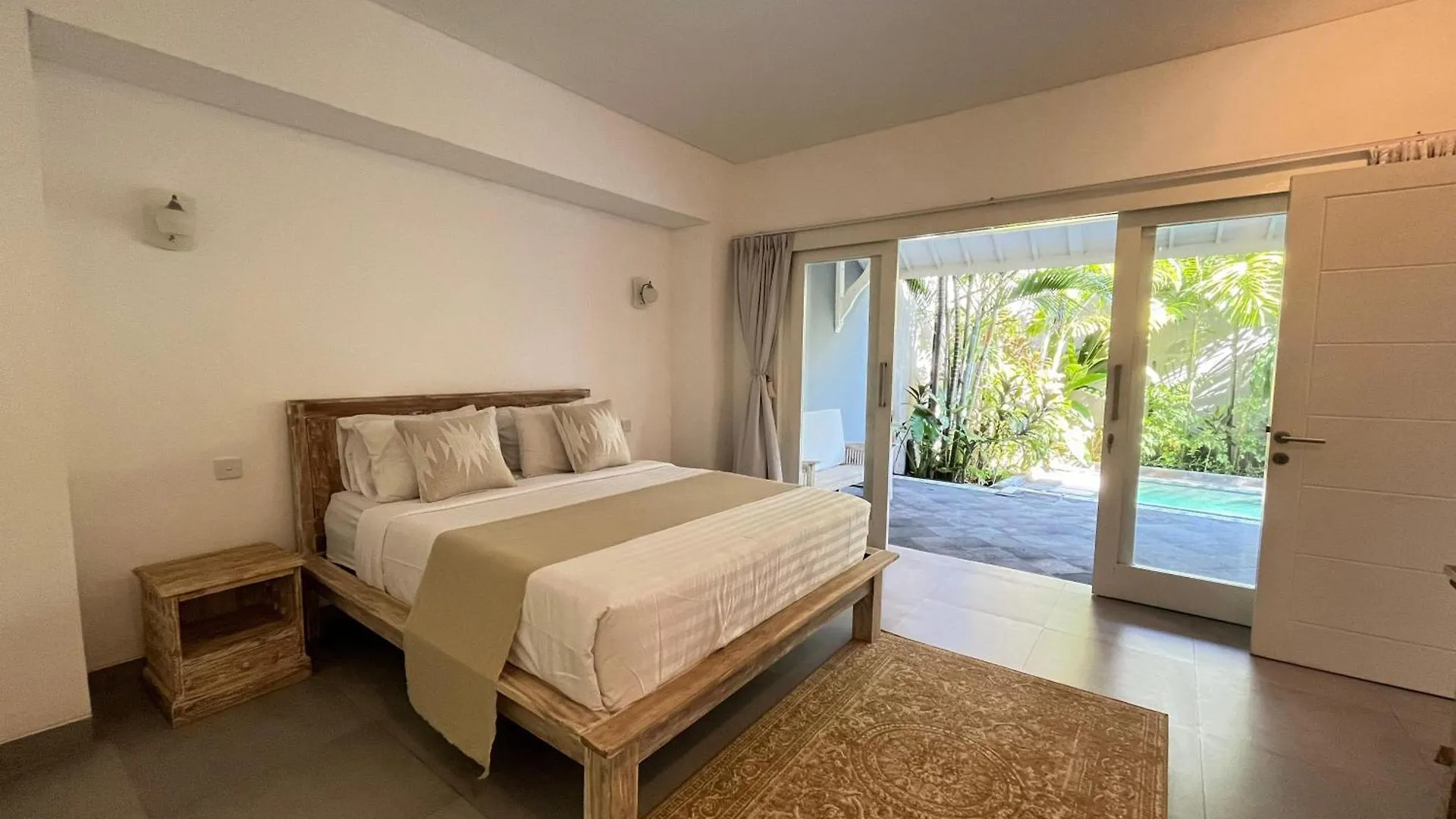 Prada Living Private Villas Seminyak - 2&3Br