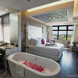 4* Hotel L